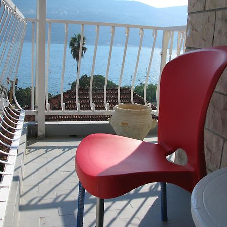 Apartments And Rooms Bumerang Herceg Novi Phòng bức ảnh
