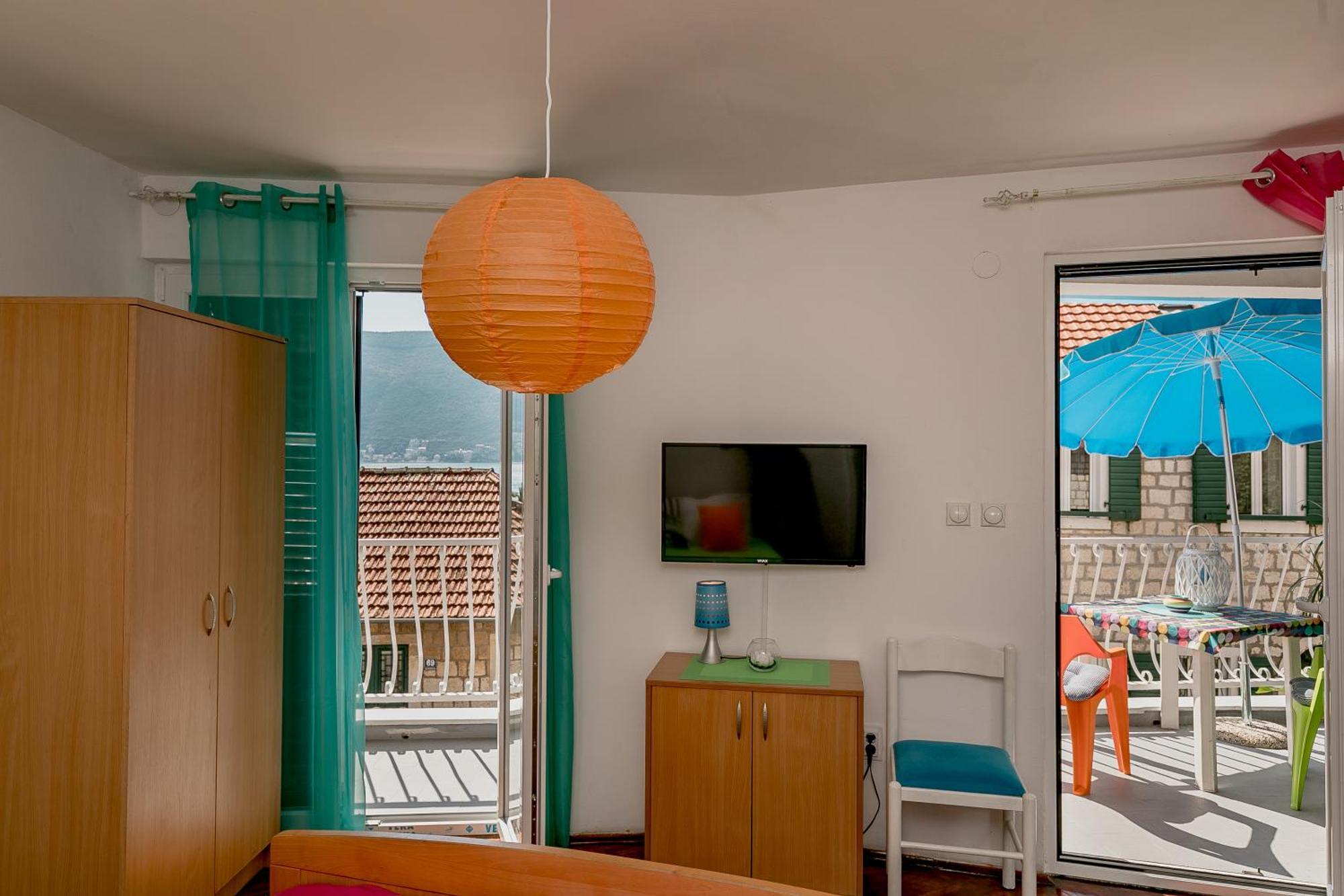 Apartments And Rooms Bumerang Herceg Novi Phòng bức ảnh