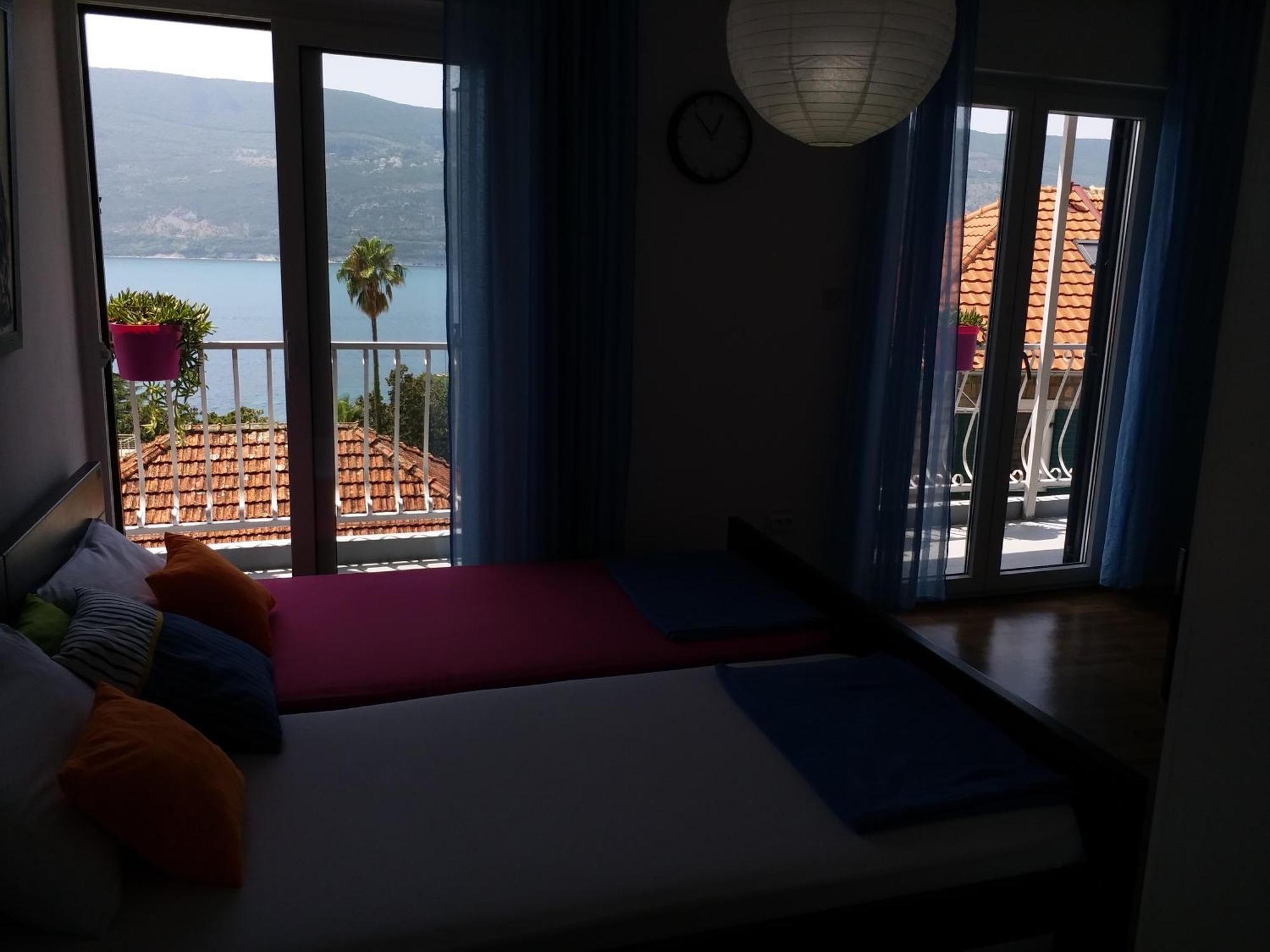 Apartments And Rooms Bumerang Herceg Novi Phòng bức ảnh