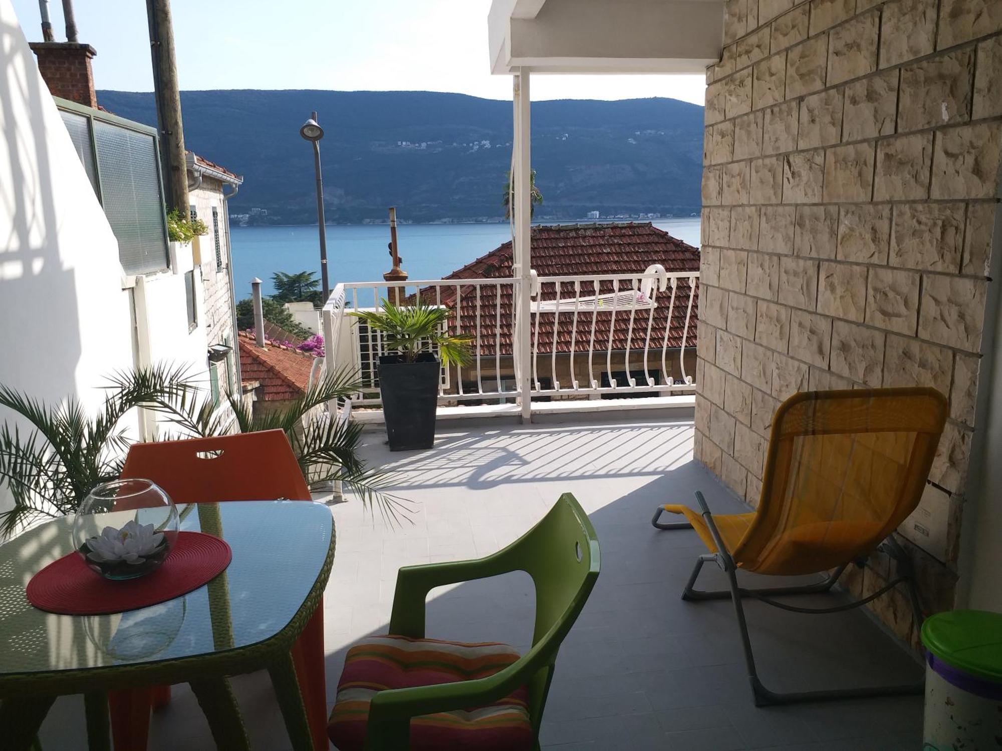 Apartments And Rooms Bumerang Herceg Novi Phòng bức ảnh