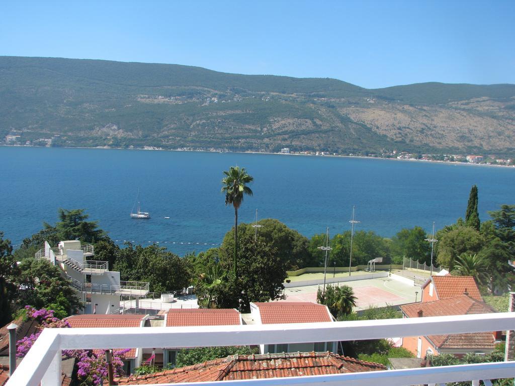 Apartments And Rooms Bumerang Herceg Novi Ngoại thất bức ảnh