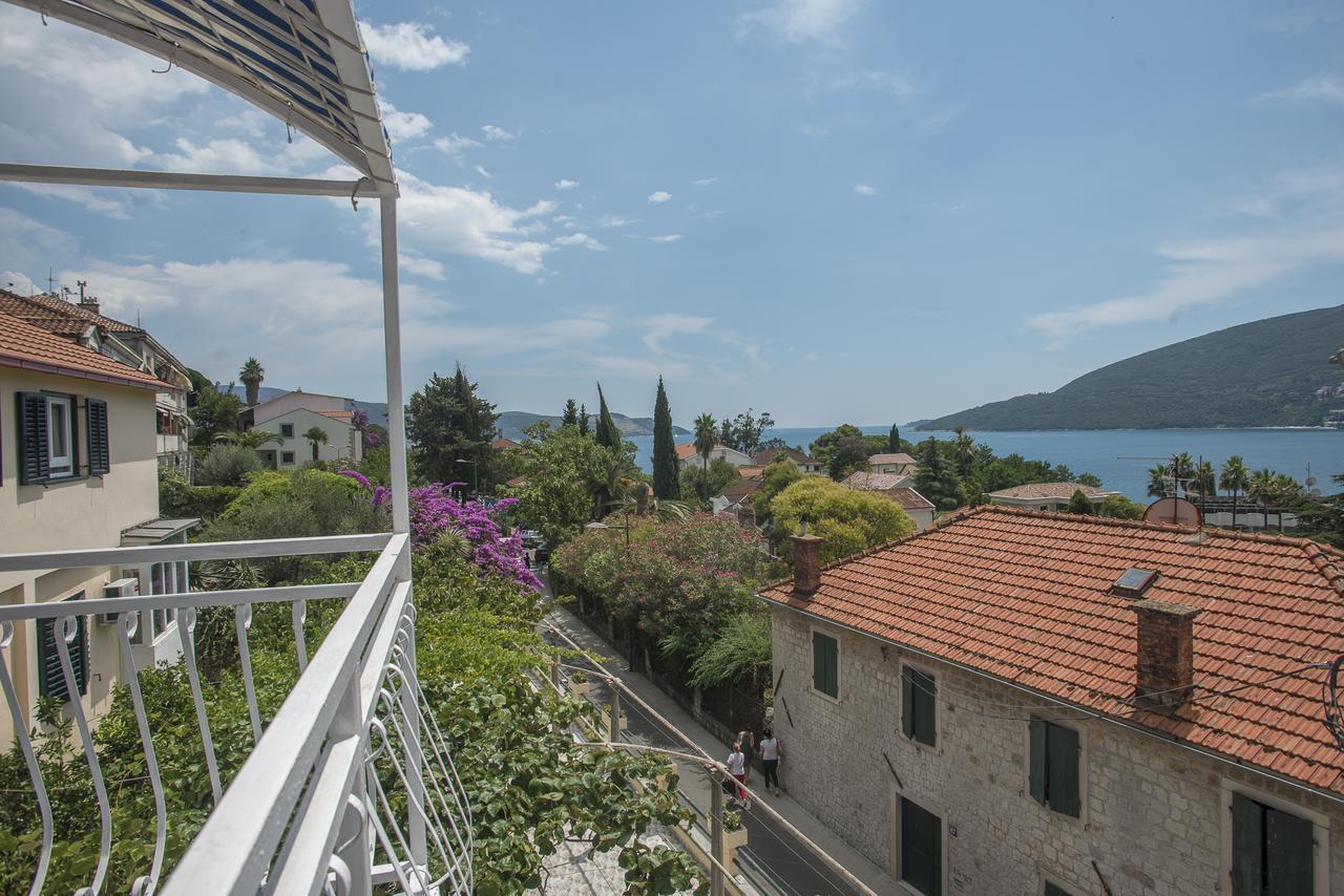 Apartments And Rooms Bumerang Herceg Novi Ngoại thất bức ảnh