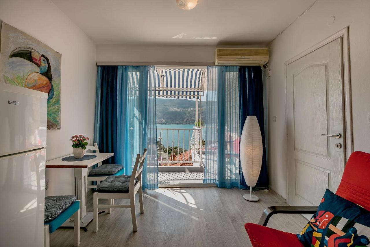 Apartments And Rooms Bumerang Herceg Novi Ngoại thất bức ảnh